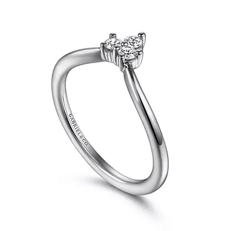 14K White Gold V - Shaped Round Diamond Contour Band - Bay Hill Jewelers